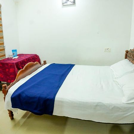 Koonamparayil Home Stay Munnar Anaviratty-Family Only Exterior foto
