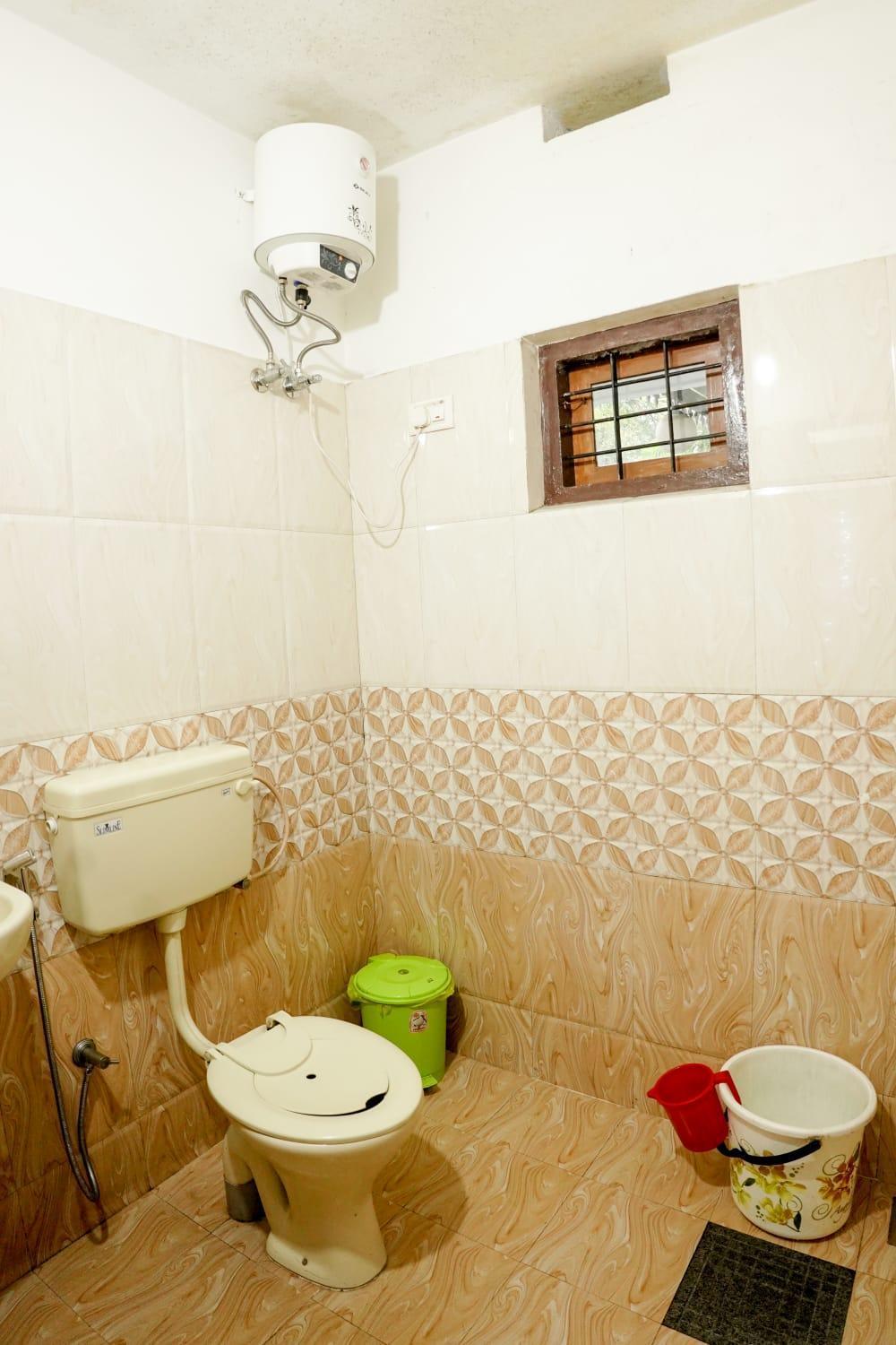 Koonamparayil Home Stay Munnar Anaviratty-Family Only Exterior foto